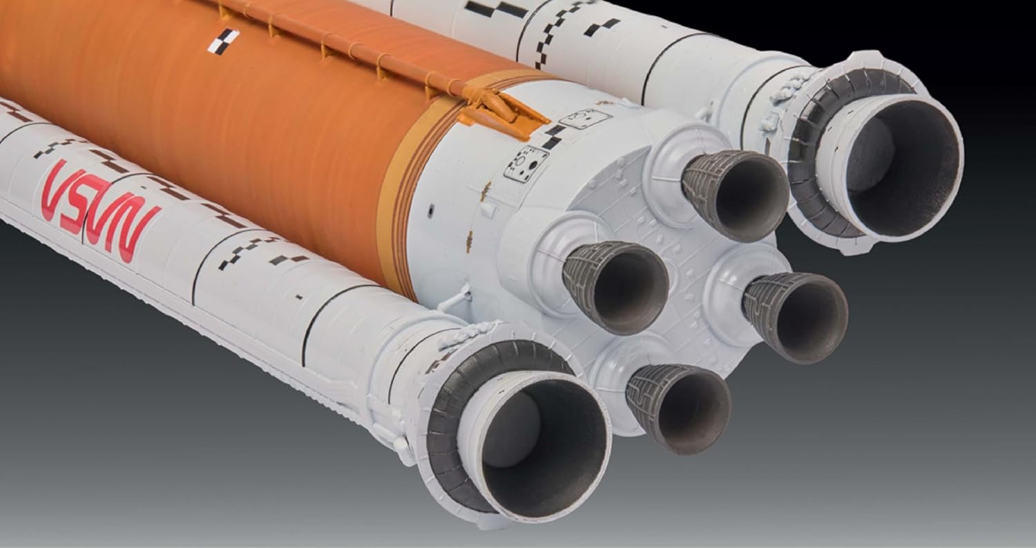 Revell: NASA Artemis Space Launch System (SLS) 1:144