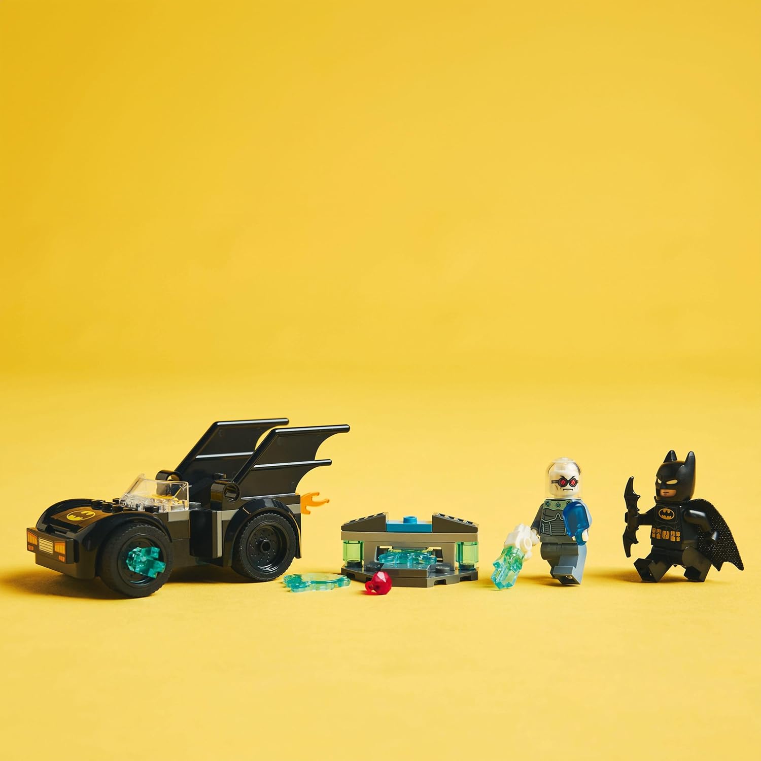 LEGO® | DC: Batman & Batmobile vs. Mr. Freeze (76301)