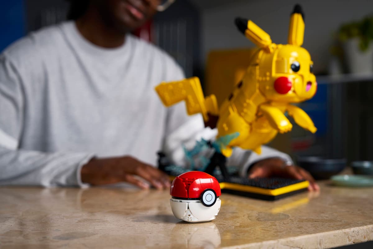 LEGO® | Pokémon: Pikachu and Poké Ball (72152)