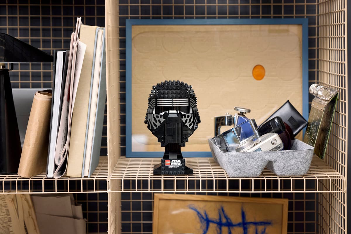 LEGO® | Star Wars: Kylo Ren™ Helmet (75415)