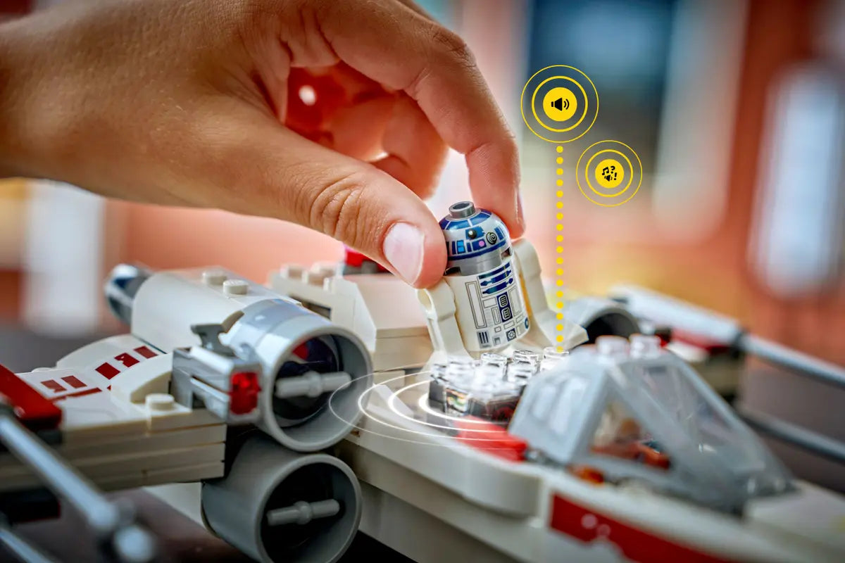 LEGO® | Star Wars™: SMART Play™ - Luke's Red Five X-Wing™ (75423) ((TEST))