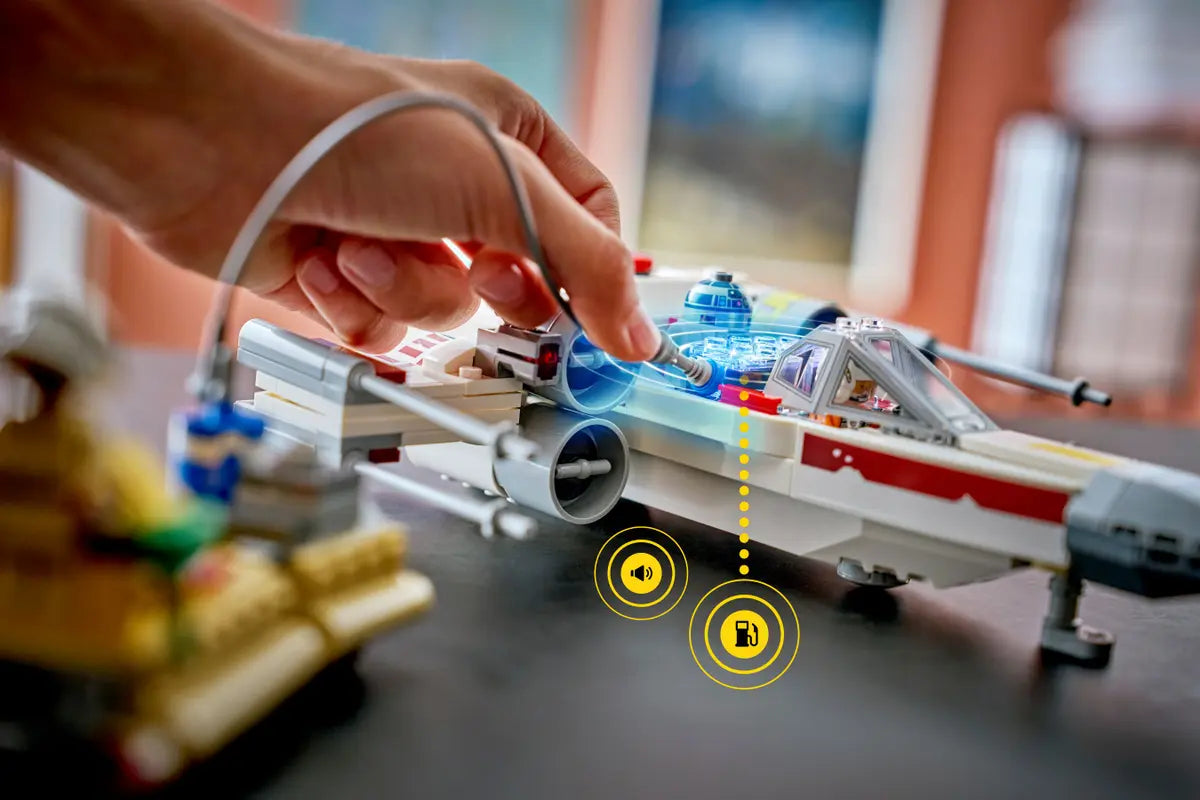 LEGO® | Star Wars™: SMART Play™ - Luke's Red Five X-Wing™ (75423) ((TEST))
