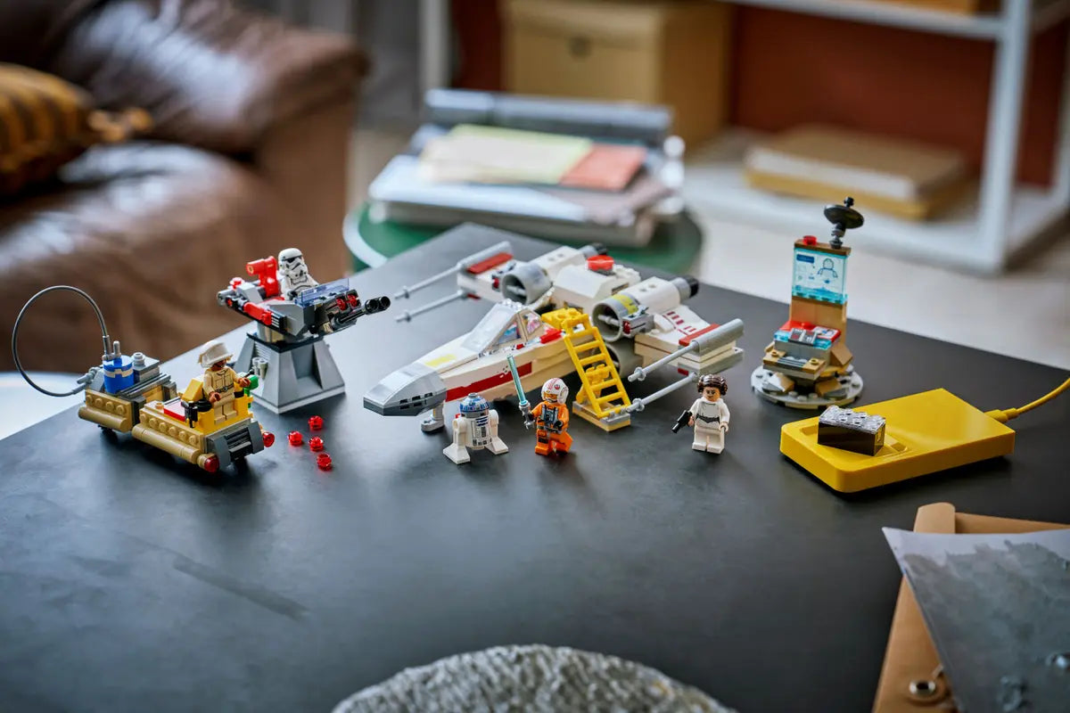 LEGO® | Star Wars™: SMART Play™ - Luke's Red Five X-Wing™ (75423) ((TEST))