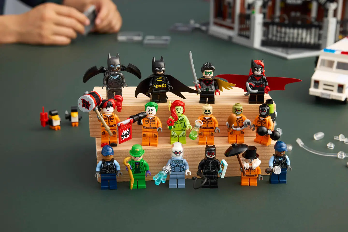 LEGO® | Super Heroes: Batman – Arkham Asylum (76300)