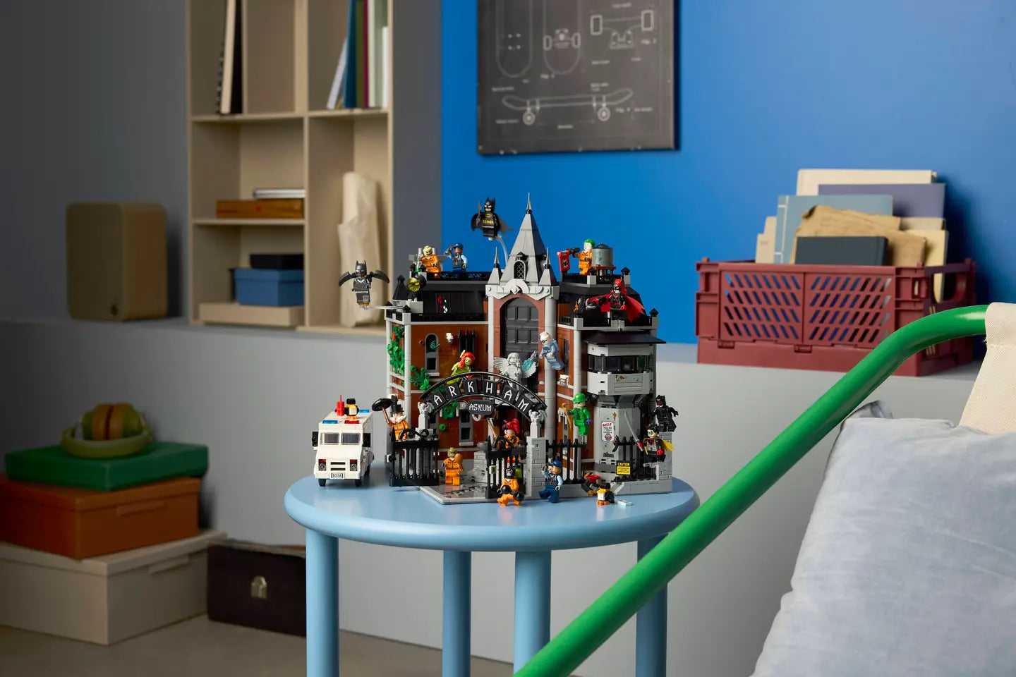 LEGO® | Super Heroes: Batman – Arkham Asylum (76300)