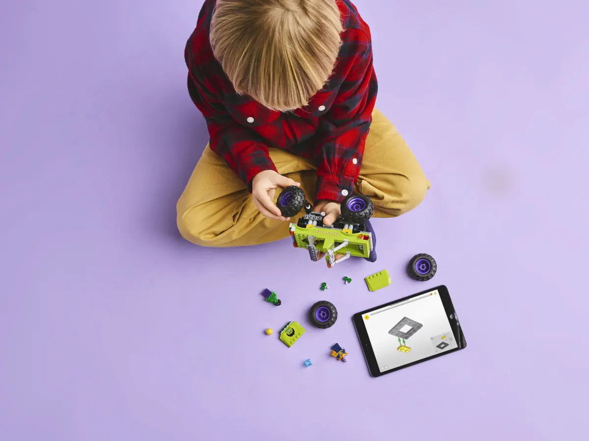 LEGO® | Marvel: The Hulk Truck vs. Thanos (76312)