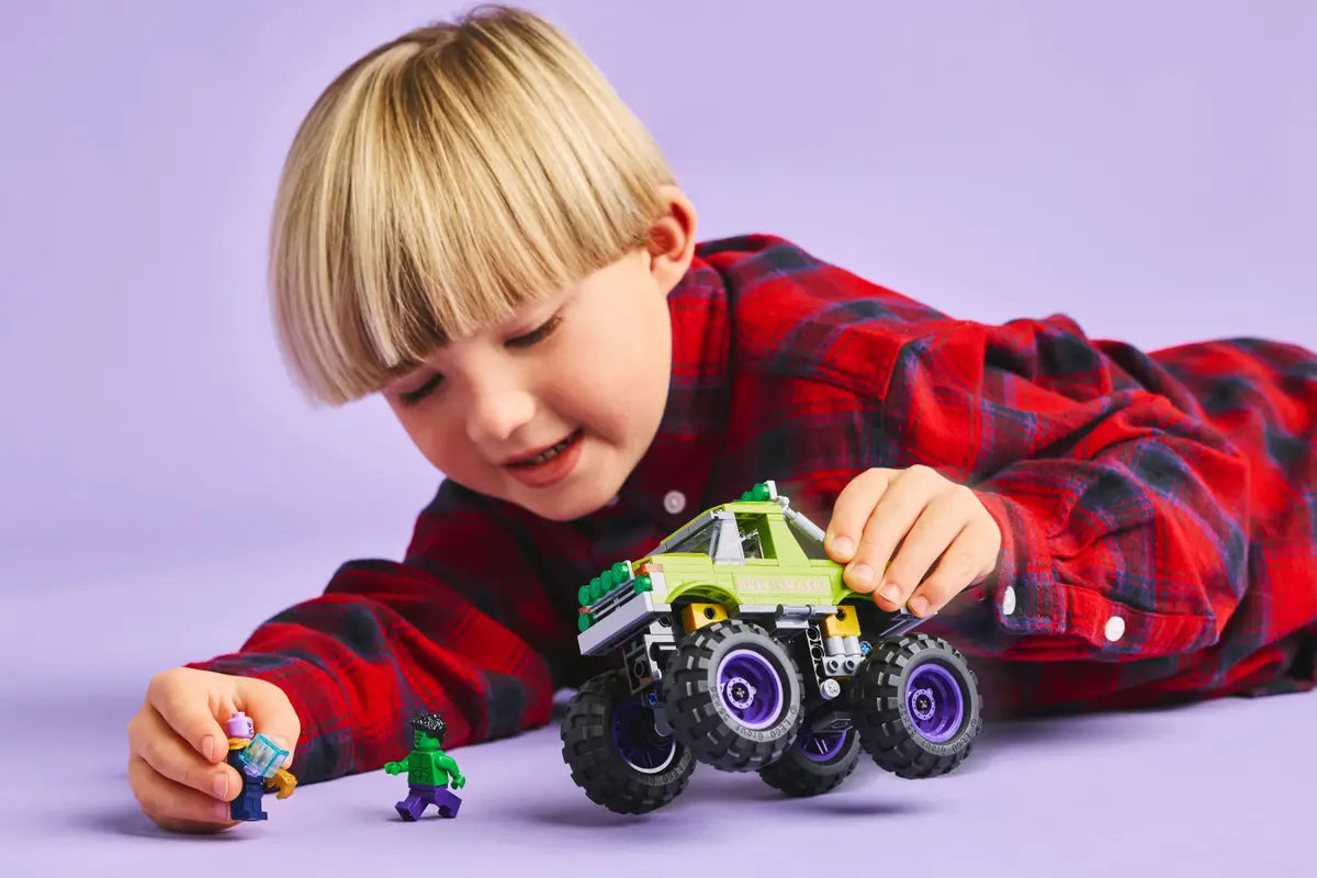 LEGO® | Marvel: The Hulk Truck vs. Thanos (76312)