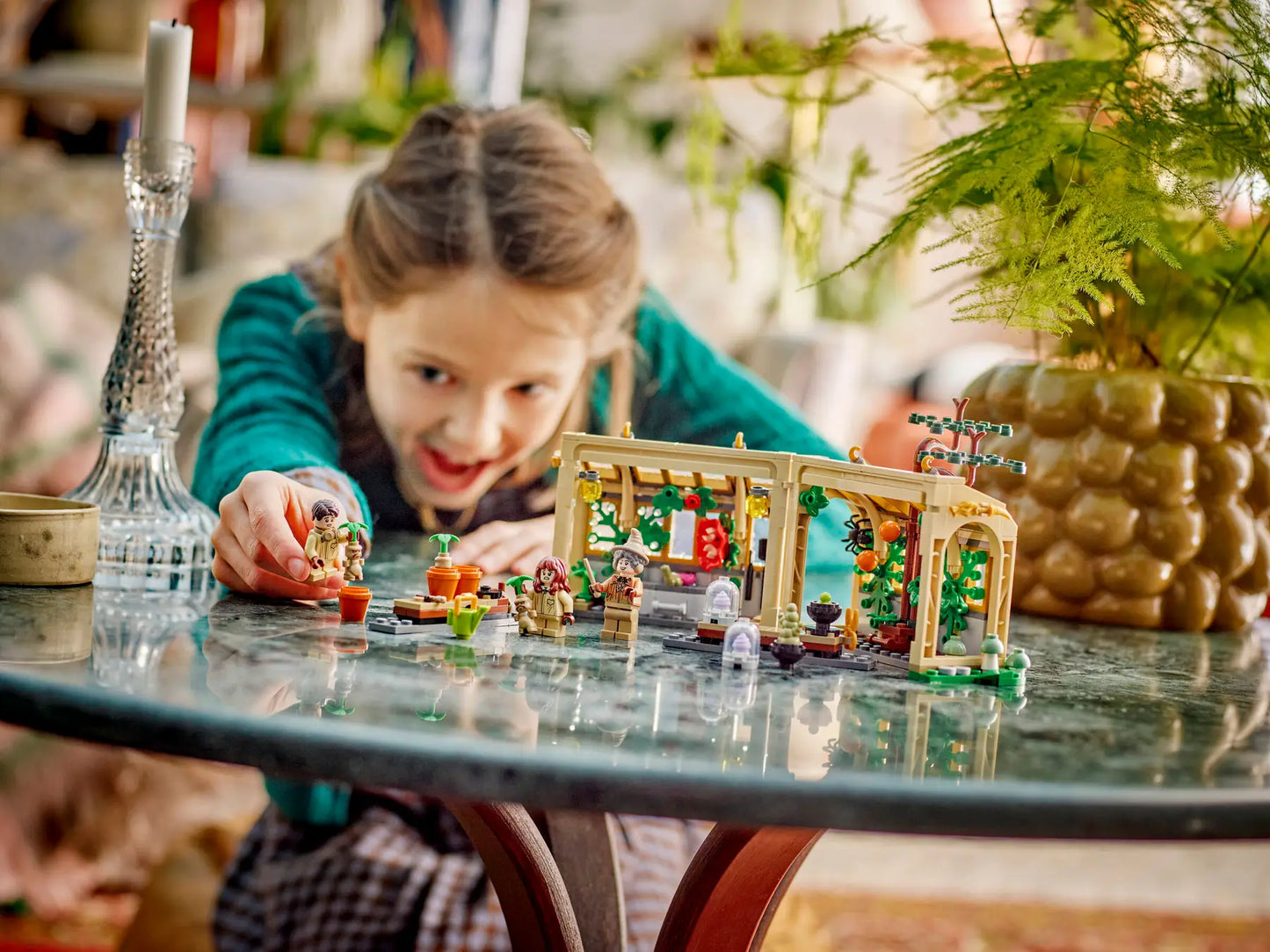 LEGO® | Harry Potter: Hogwarts Castle: Herbology Class (76445)