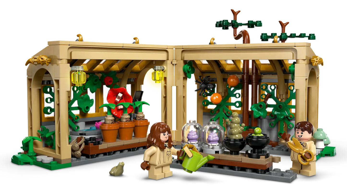 LEGO® | Harry Potter: Hogwarts Castle: Herbology Class (76445)