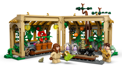 LEGO® | Harry Potter: Hogwarts Castle: Herbology Class (76445)