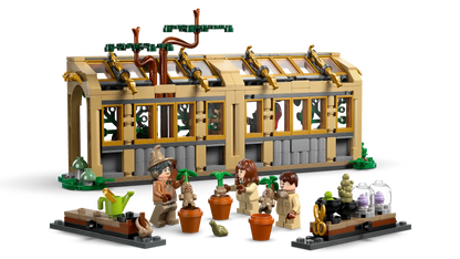 LEGO® | Harry Potter: Hogwarts Castle: Herbology Class (76445)