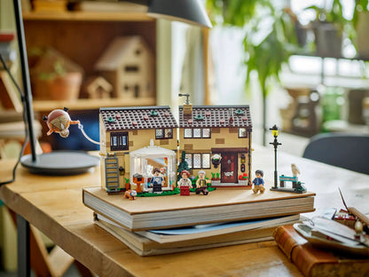 LEGO® | Harry Potter: Privet Drive: Aunt Marge's Visit (76451)