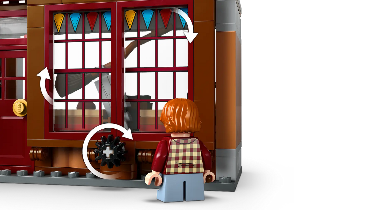LEGO® | Harry Potter: Quality Quidditch Supplies & Ice Cream Parlour (76452)