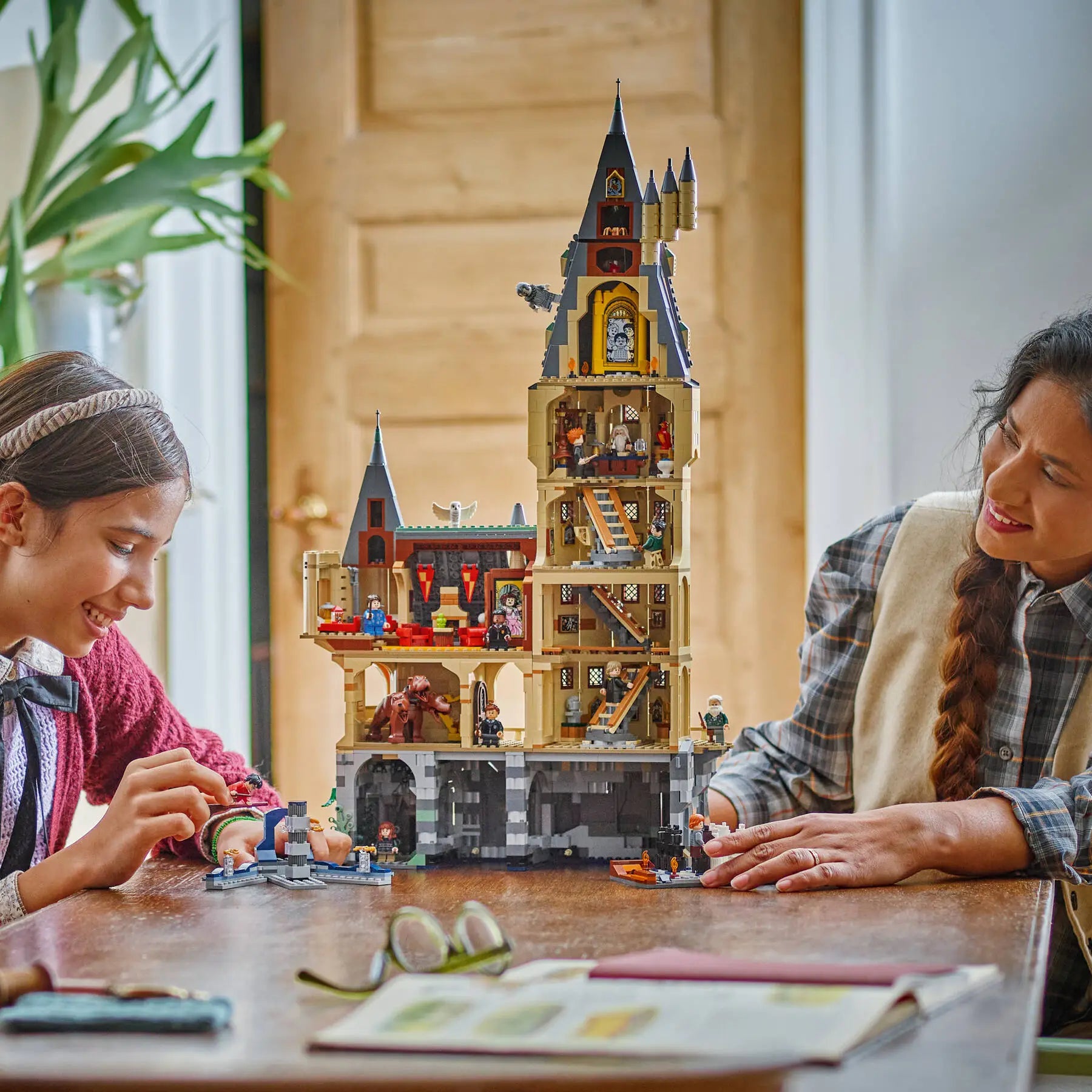 LEGO® | Harry Potter: Hogwarts Castle: The Main Tower (76454)