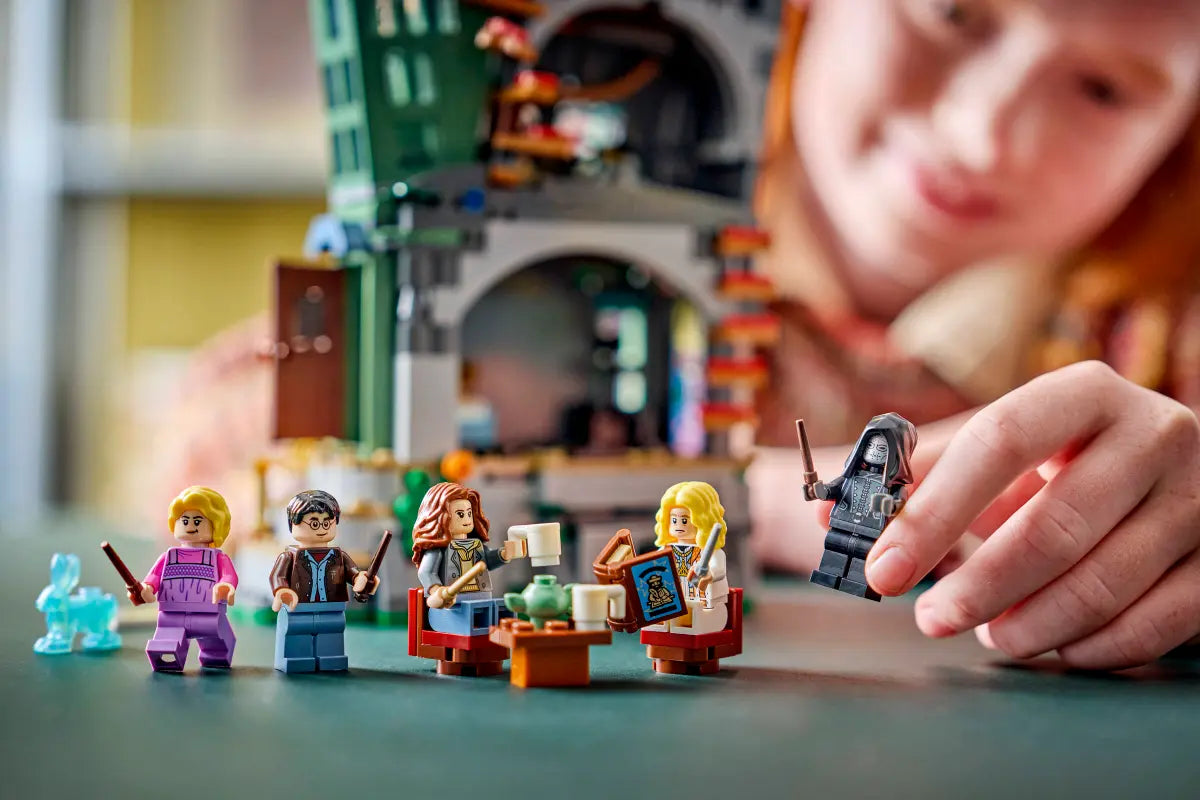 LEGO® | Harry Potter: Luna Lovegood's House (76467)