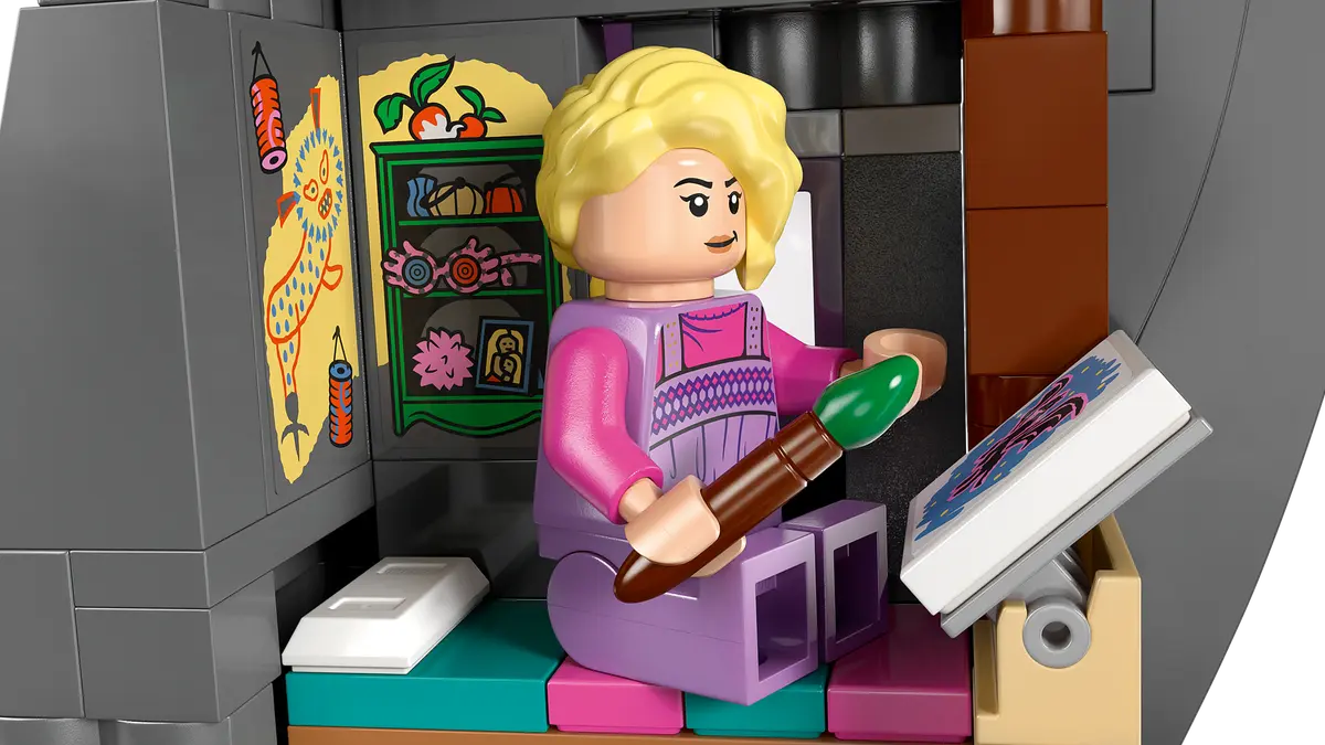 LEGO® | Harry Potter: Luna Lovegood's House (76467)