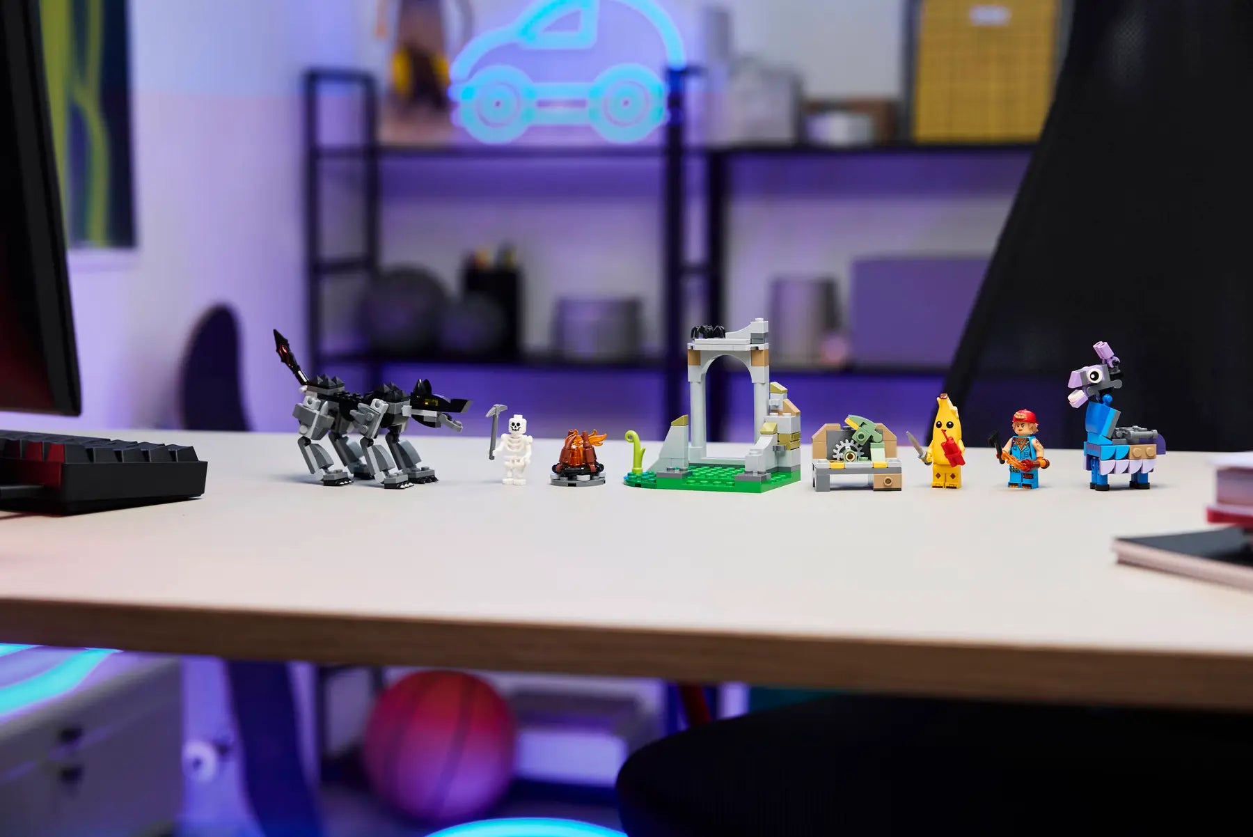 LEGO® | Fortnite: Peely & Sparkplug's Camp (77075)
