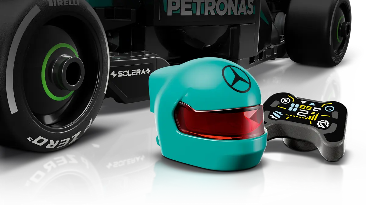 LEGO® | Speed Champions: Mercedes-AMG F1 W15 Race Car (77244)