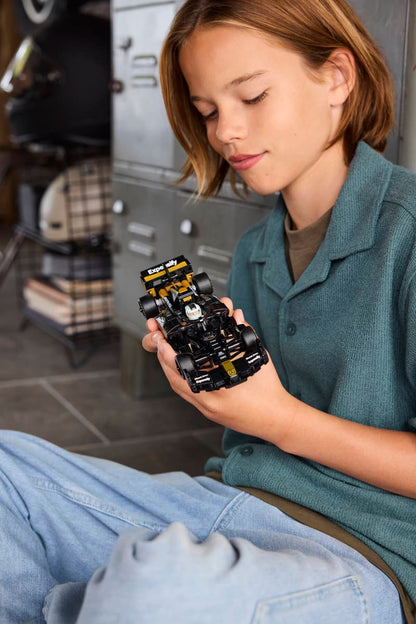 LEGO® | Speed Champions: APXGP Team Race Car from F1® The Movie (77252)