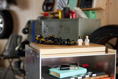 LEGO® | Speed Champions: APXGP Team Race Car from F1® The Movie (77252)