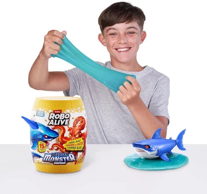 ZURU Robo Alive Deep Sea Monster Surprise Shark Figure