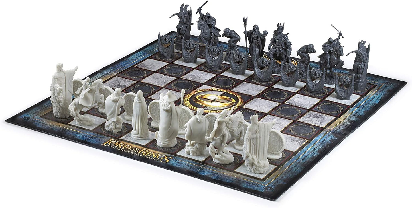 The Lord of the Rings: Battle for Middle-earth Chess Set