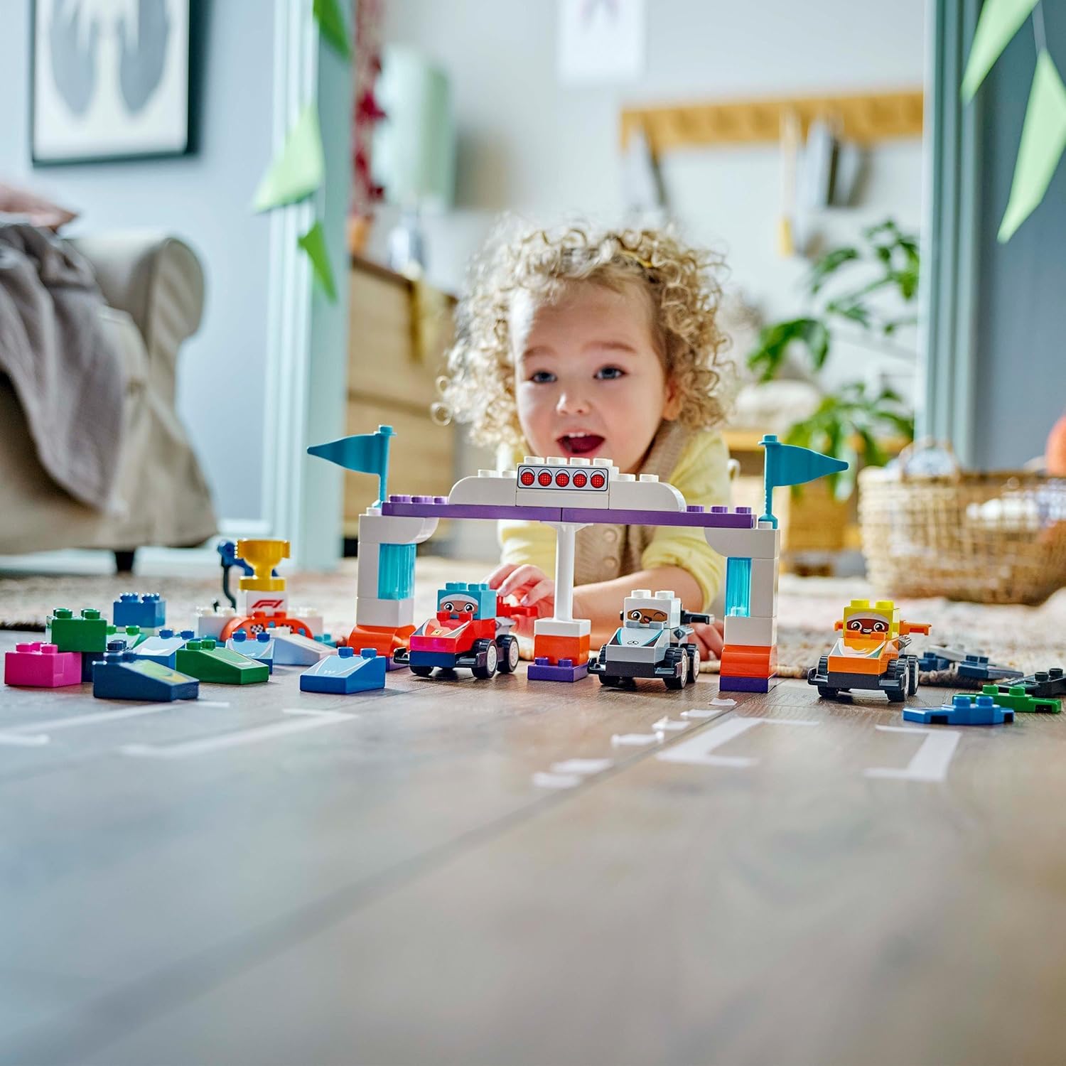 LEGO® | DUPLO: F1 Team Race Cars & Drivers (10445)