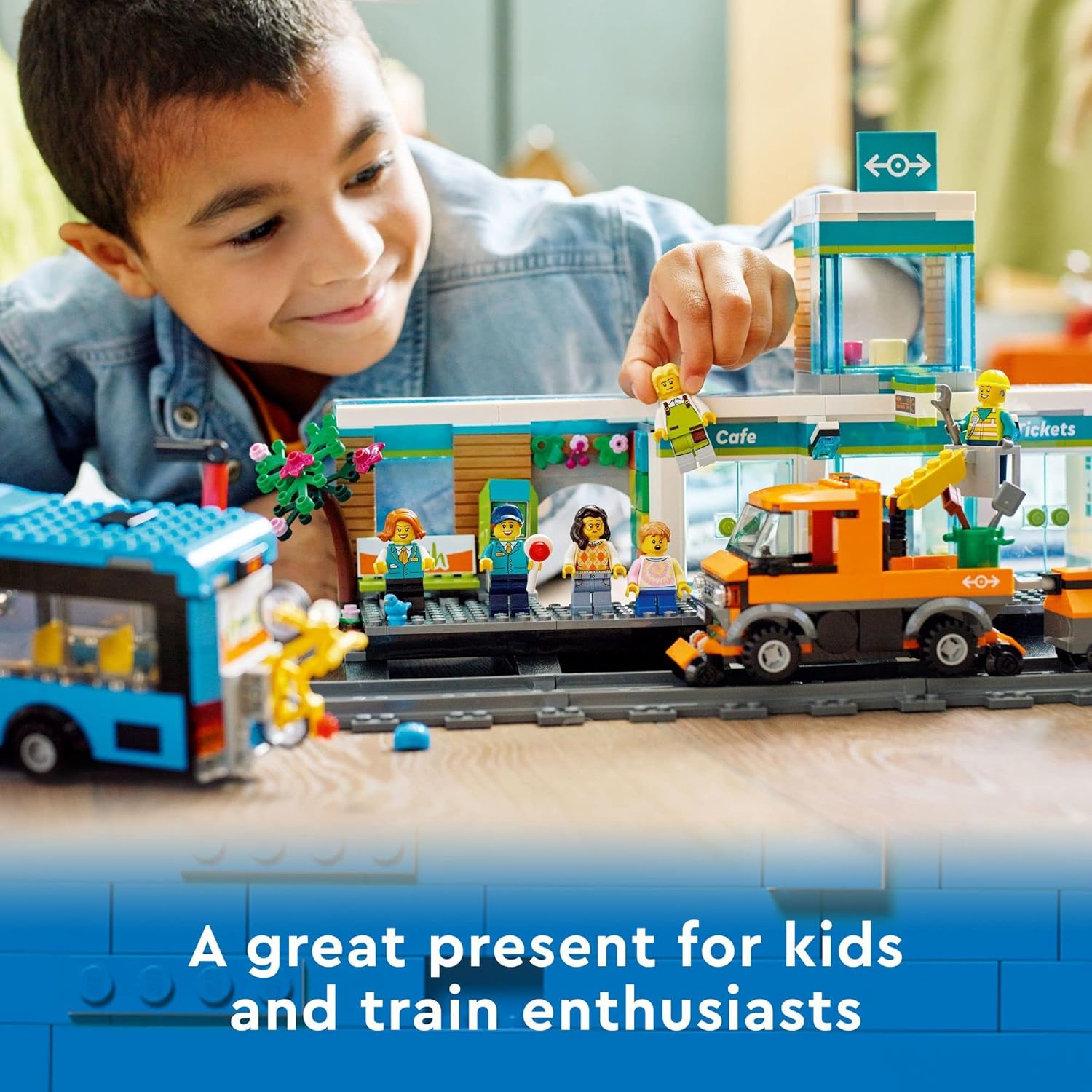 LEGO® | City: Train Station (60335)