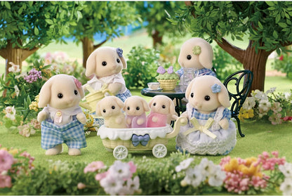 Sylvanian Families: Flora Rabbit Family
