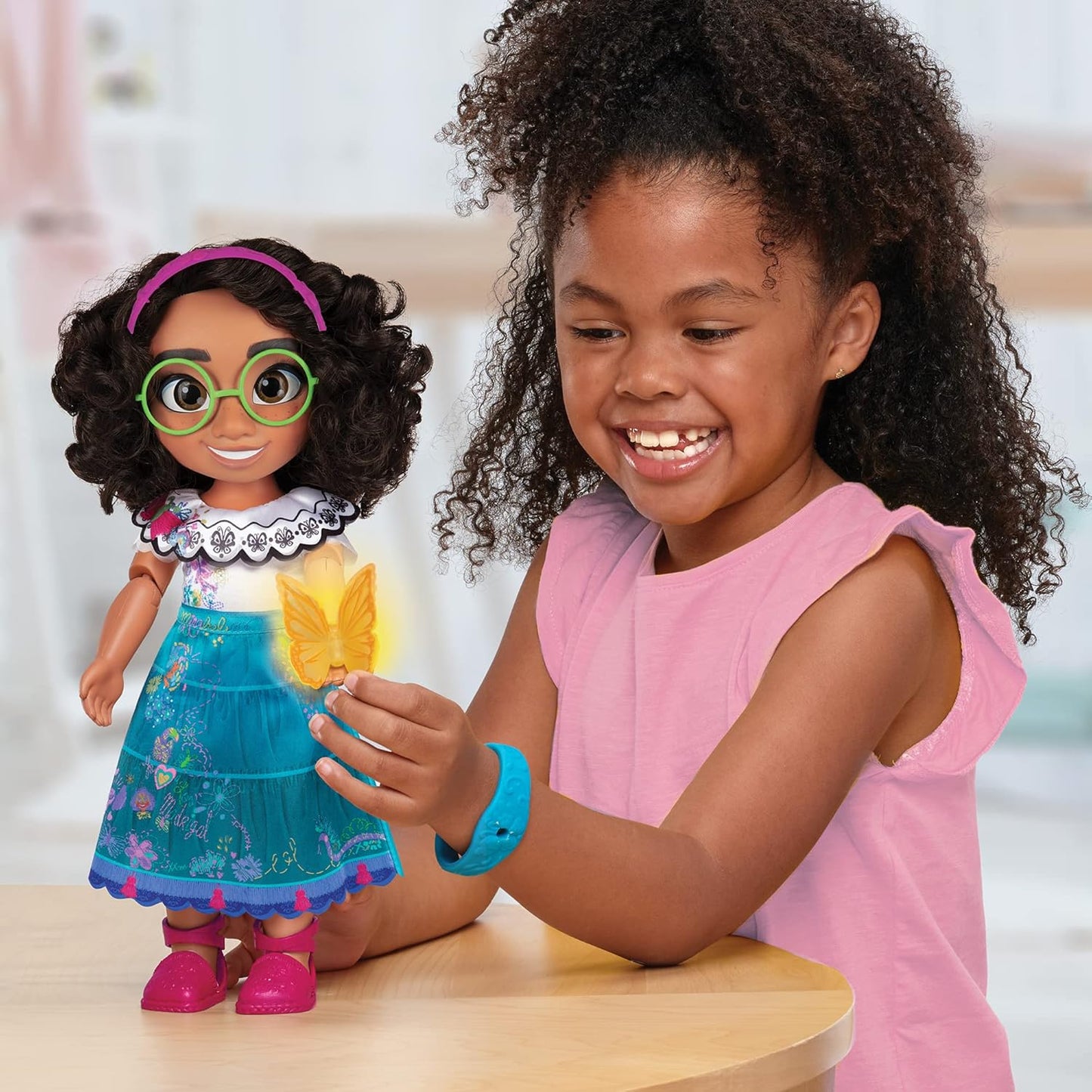 Encanto: Singing Mirabel Doll & Magic Butterfly