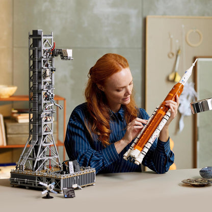 LEGO® | Icons NASA: Artemis Space Launch (10341)