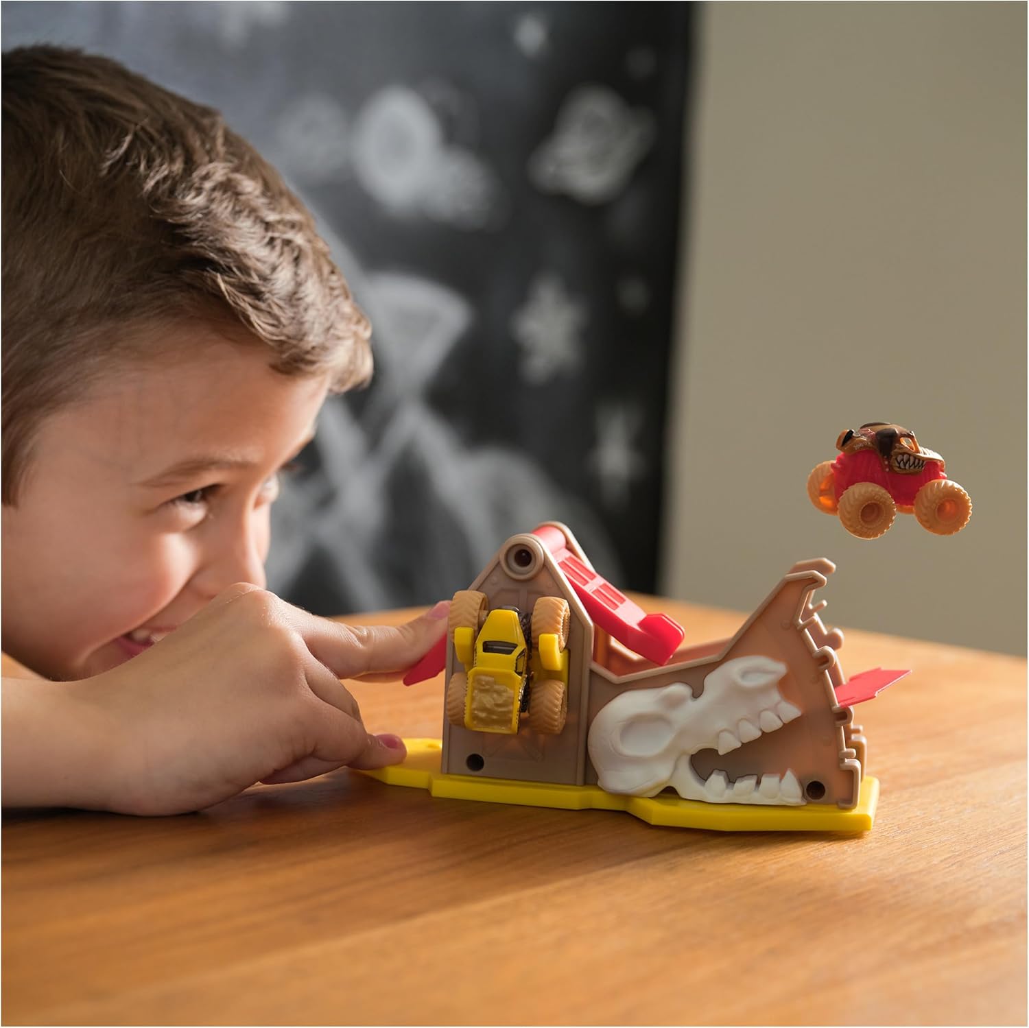 Monster Jam Mini Jams, Earthshaker Boneyard Blaster