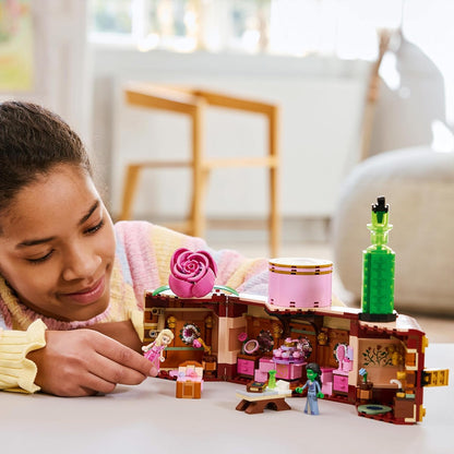 LEGO® | Wicked: Glinda & Elphaba's Dormitory (75683)