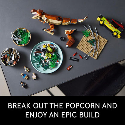 LEGO® | Jurassic Park: T-Rex Breakout (76956)