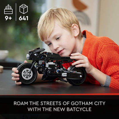 LEGO® | Technic: Batman Batcycle (42155)