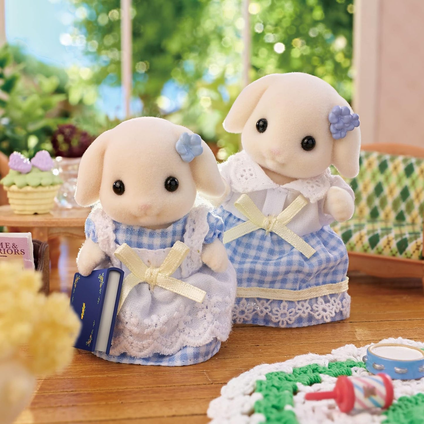 Sylvanian Families: Flora Rabbit Family