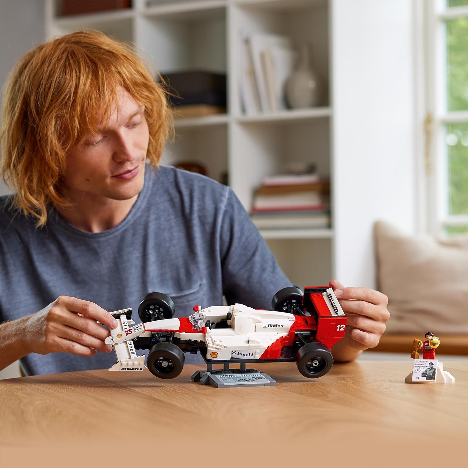 LEGO® | Icons: McLaren MP4/4 & Ayrton Senna (10330)