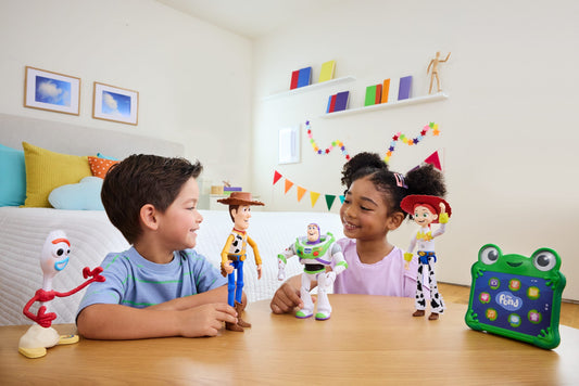 Toy Story 5: Interactables Talking Woody Figure
