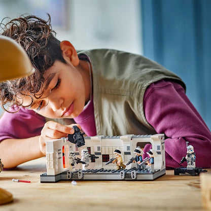 LEGO® | Star Wars: Boarding the Tantive IV (75387)