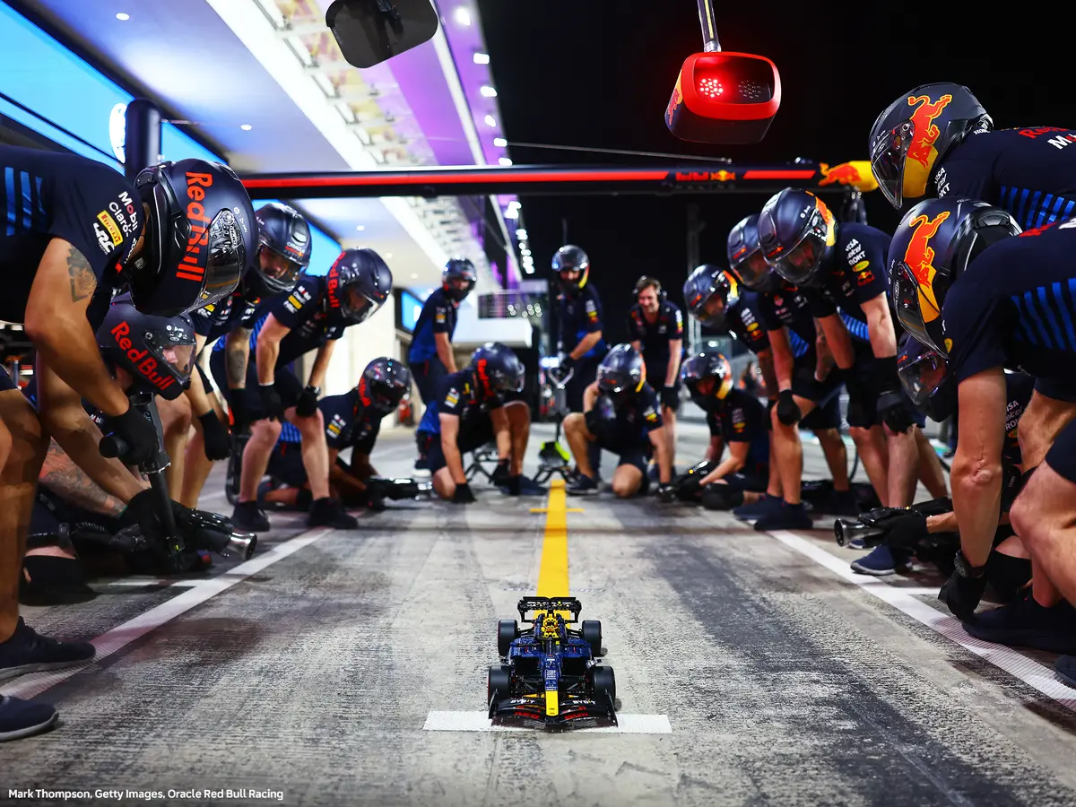 LEGO® | Technic™: Oracle Red Bull Racing RB20 F1 Car (42206)