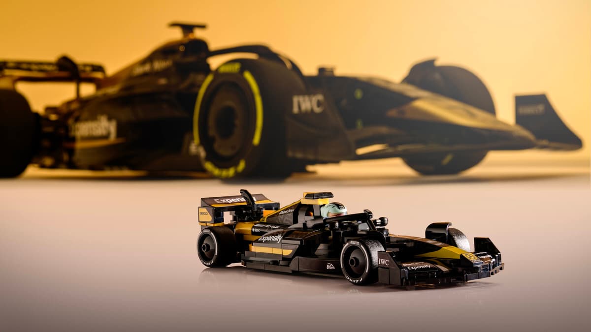 LEGO® | Speed Champions: APXGP Team Race Car from F1® The Movie (77252)