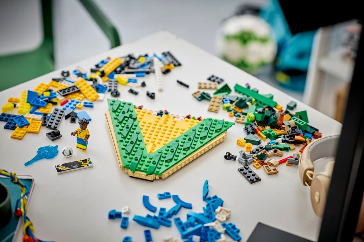 LEGO® | Editions: Vini Jr. - Soccer Highlights (43027)