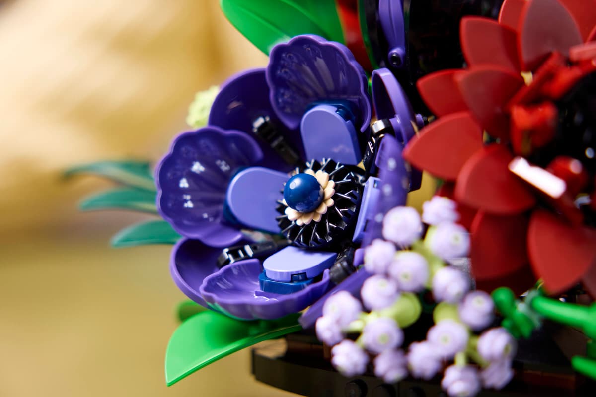 LEGO® | Botanicals: Dark Flower Arrangement (11513)