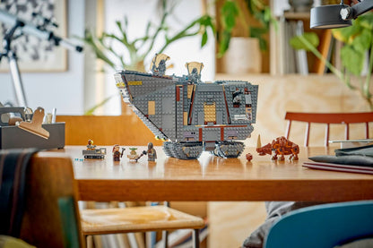 LEGO® | Star Wars: Offworld Sandcrawler and Mudhorn (75453)