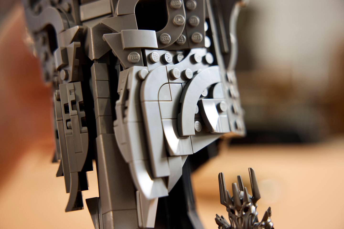 LEGO® | Icons: The Lord of the Rings - Sauron's Helmet (11373)