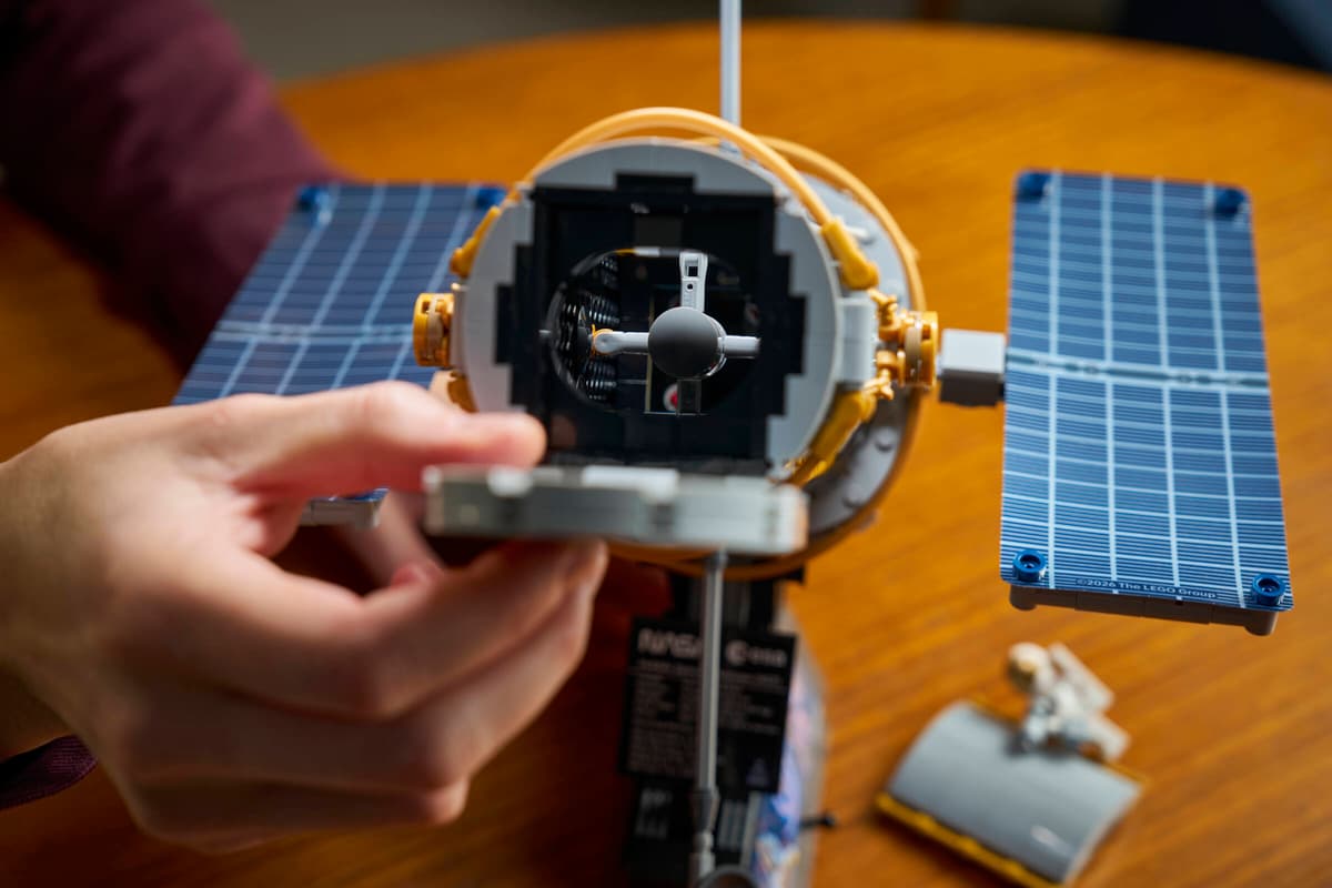 LEGO® | Icons: Hubble Space Telescope (11382)