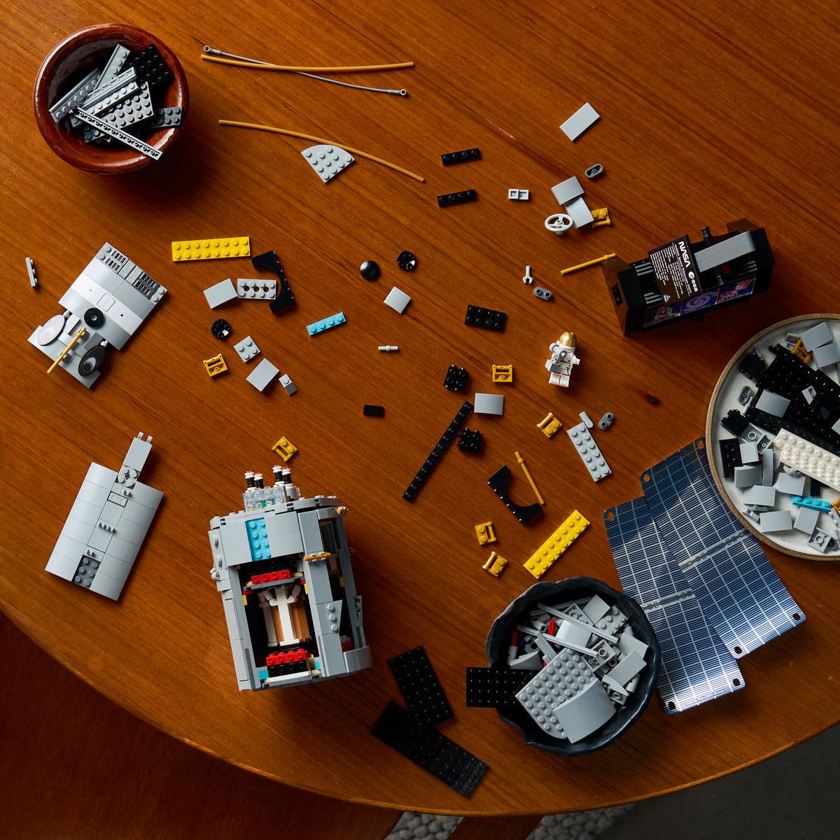 LEGO® | Icons: Hubble Space Telescope (11382)