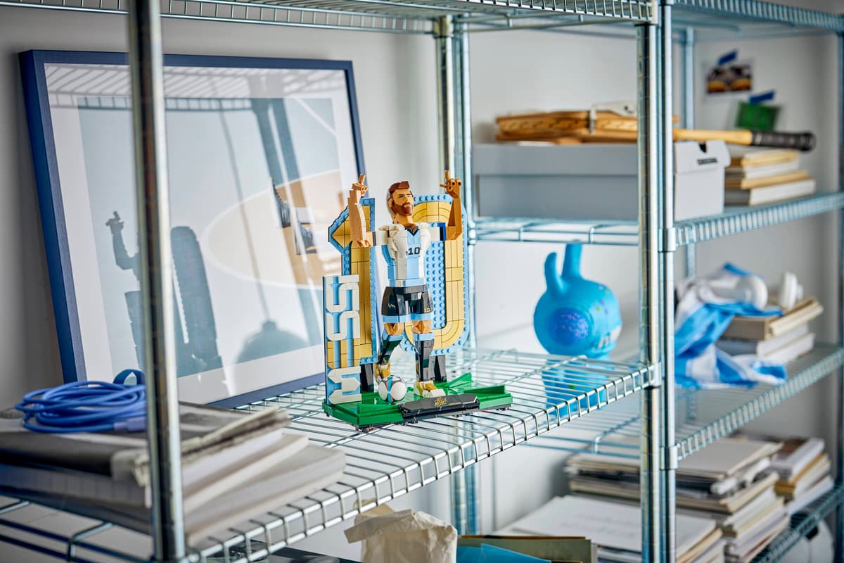 LEGO® | Editions: Lionel Messi - Soccer Legend (43015)