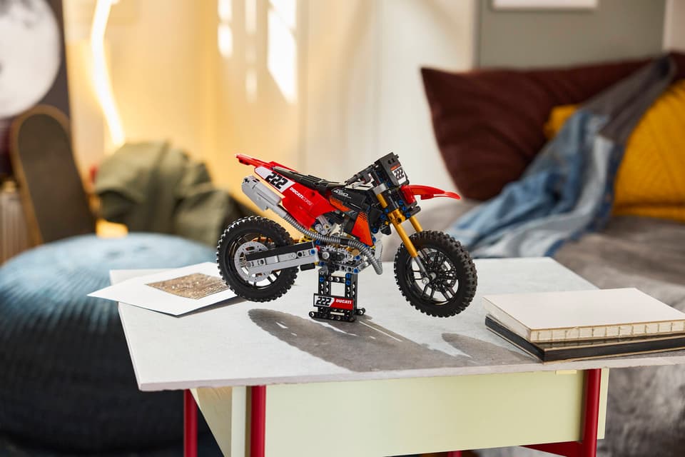 LEGO® | Technic: Ducati Desmo450 MX Factory Motorcycle (42238)