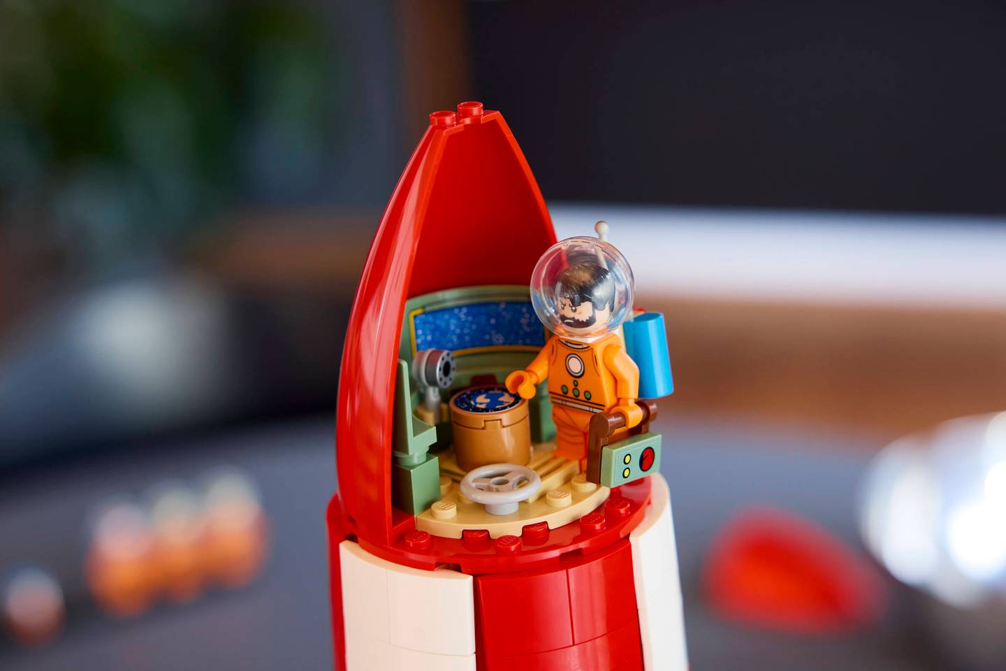 LEGO® | Ideas: Tintin® Moon Rocket (21367)